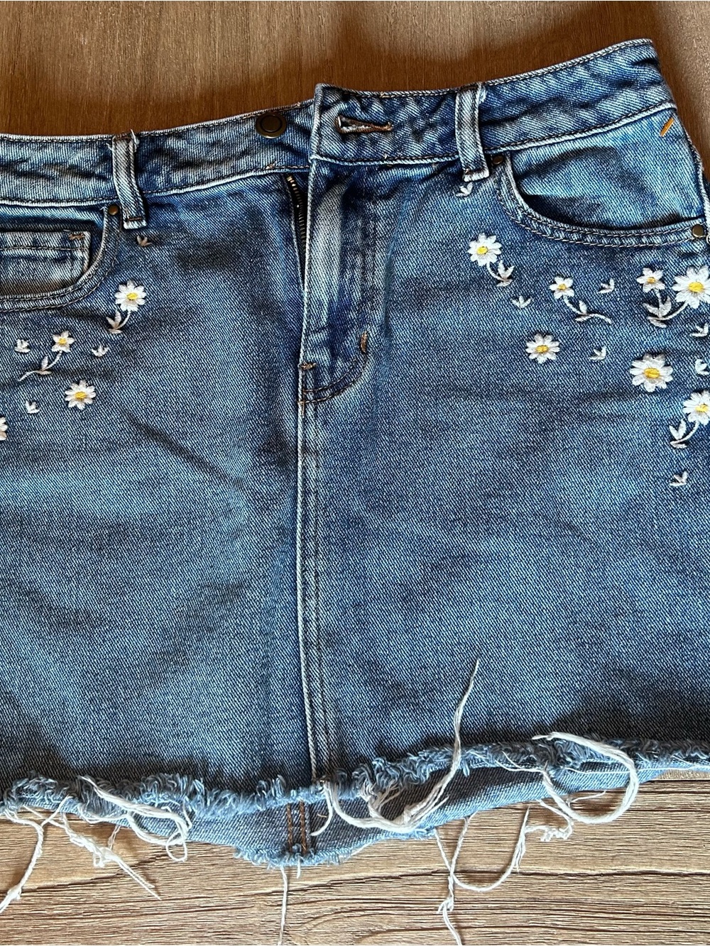 Lottie Moss Mini Skirt with Daisy Embroidery size 26